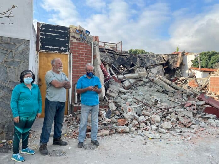 Demolida Frutería Biruma en Altarima