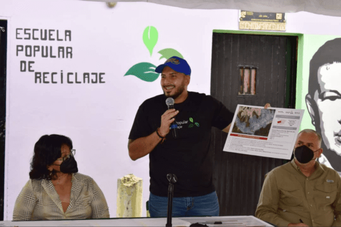 Derechos de imagen de Supra Caracas. En Caracas instalaron primera Escuela Popular de Reciclaje